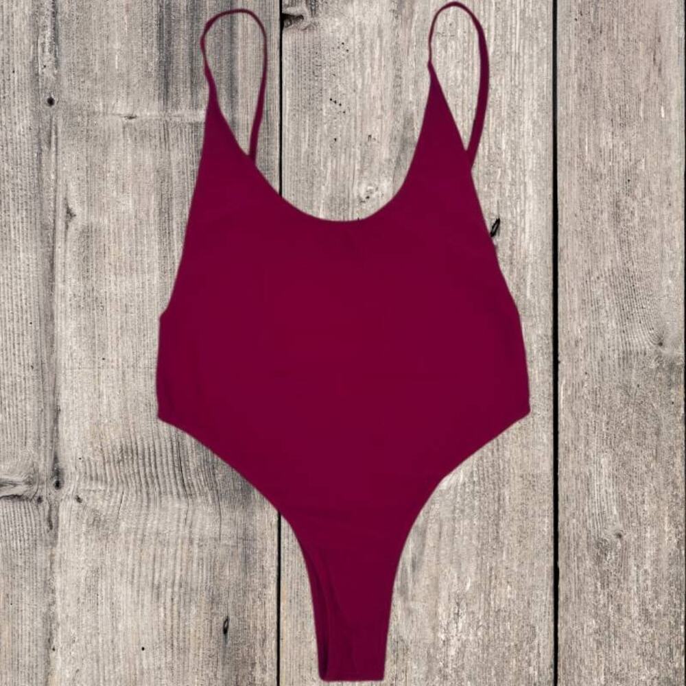 FABLETICS LOW BACK ONE-PIECE SWIMSUIT, SIZE LARGE (10)